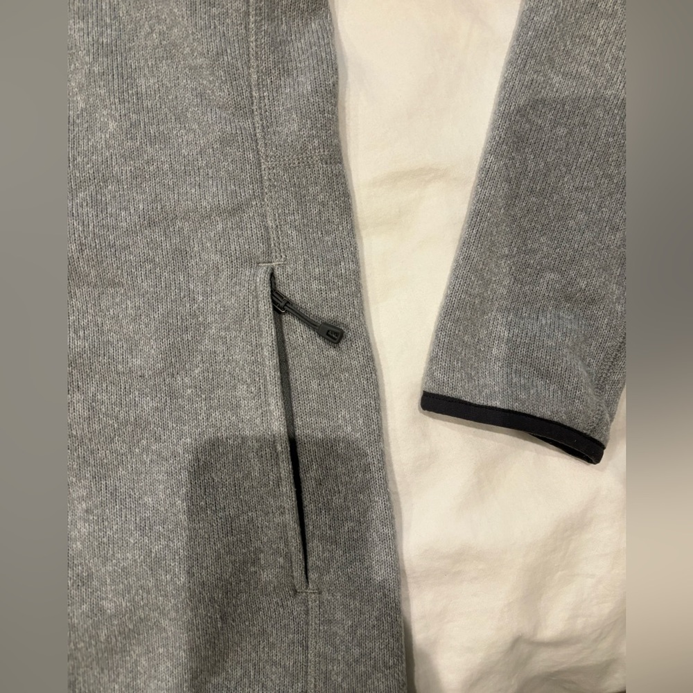 Patagonia Lightweight Better Sweater® Marsupial Pullover - Picture 5 of 6